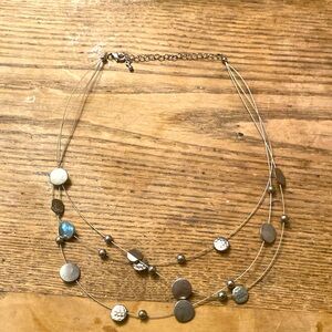 18 inch costume jewelry necklace , perfect for the holidays.